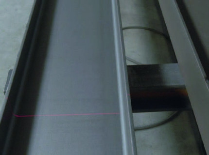 Kleine Losgrößen effi zient schweißen: Roboterunterstütztes Schweißen kleiner Losgrößen im Stahl- und Metallbau