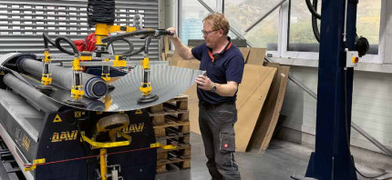 Effizientes Handling großer Blechteile
